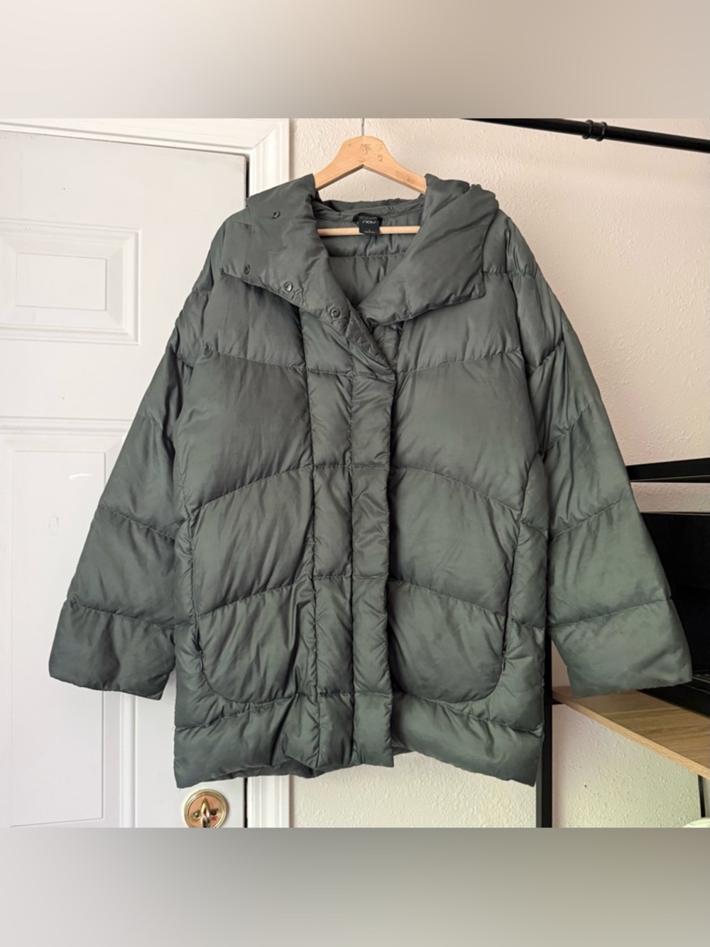 NAU dark olive grey down feather filled puffer quilted zip snap button‎ up coat